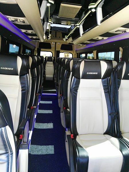 Autocares Garmabús Minibus 3